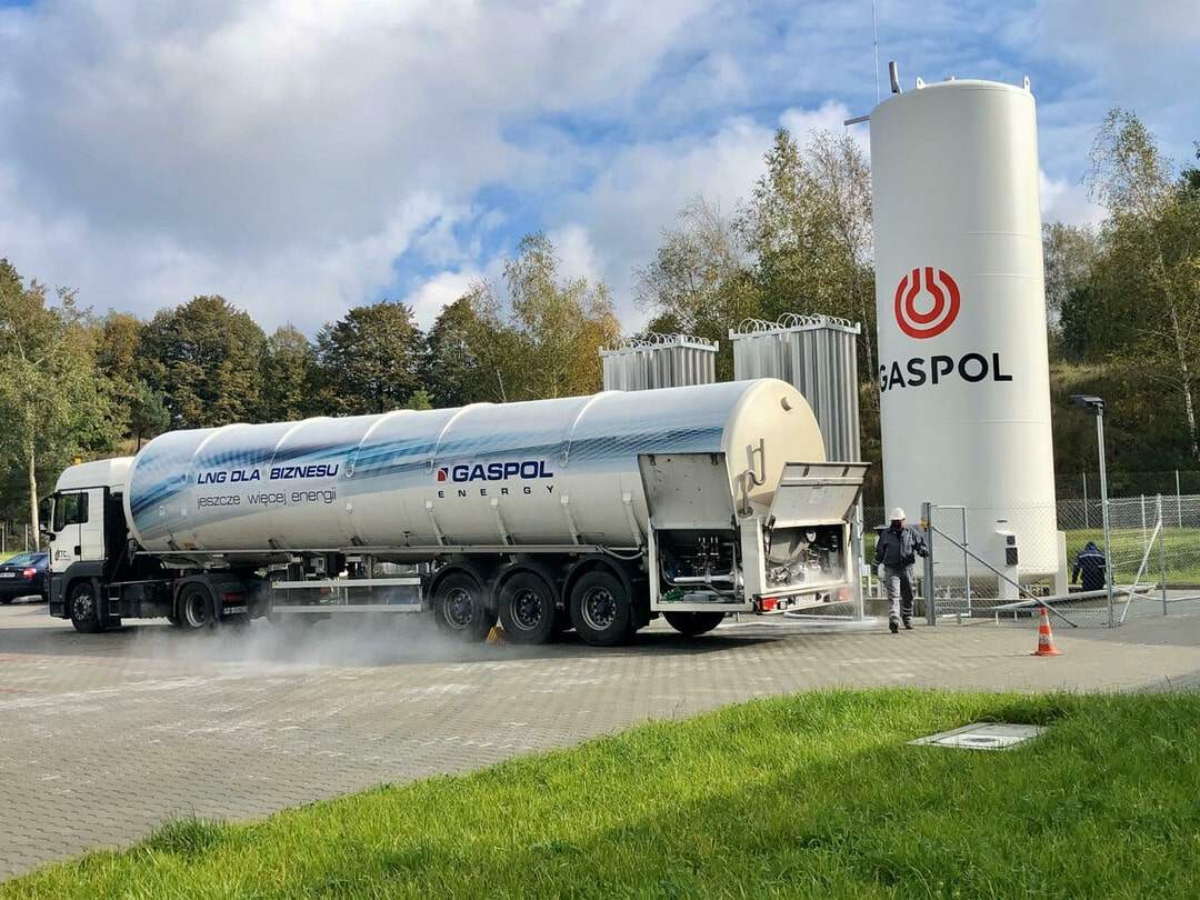 LNG první plnění u zákazníka