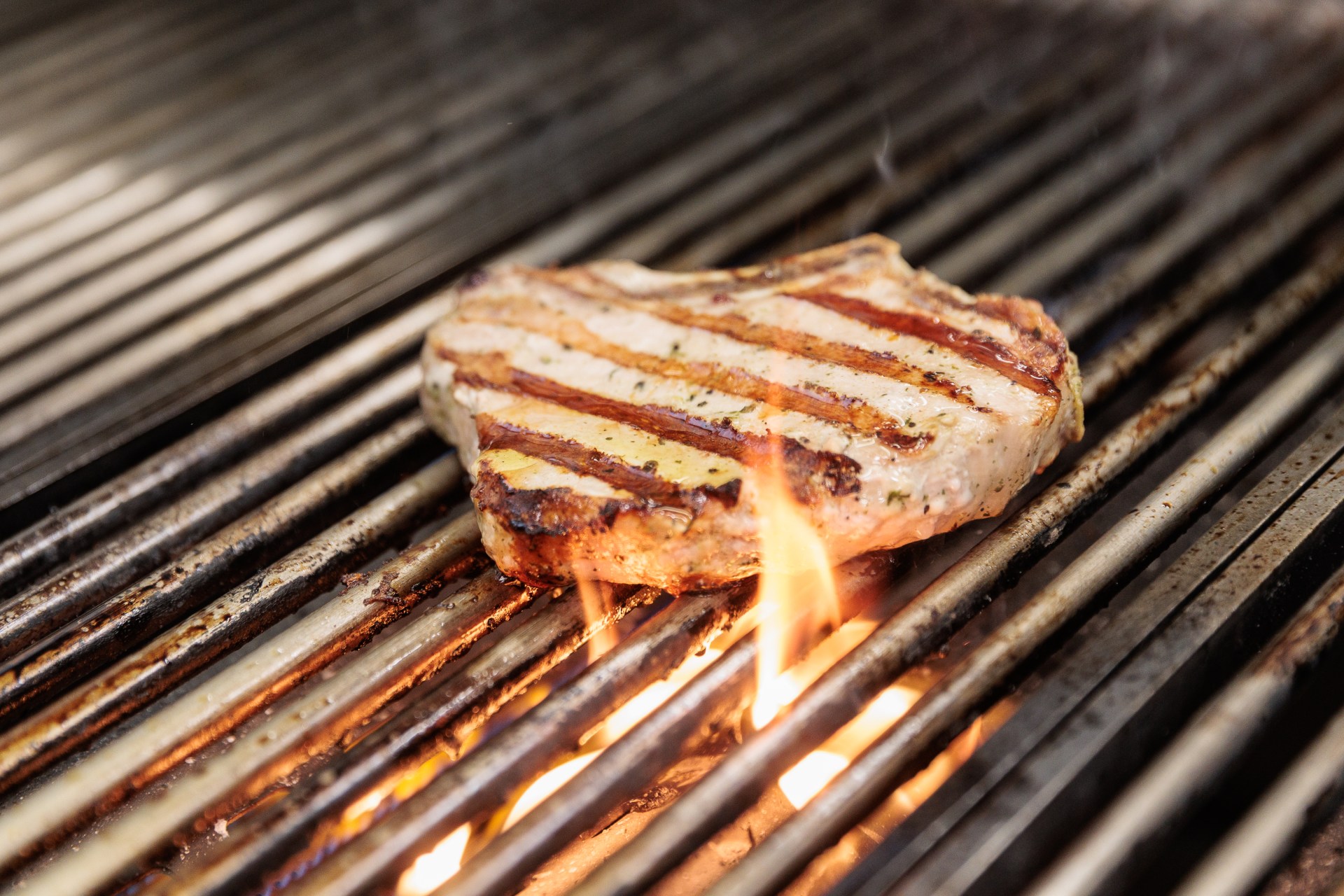 STEAK na GRILLu